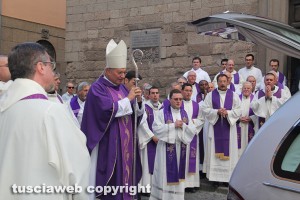 Viterbo - Il funerale di don Giampaolo Manca