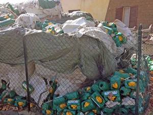 Civita Castellana - I contenitori degli oli esausti