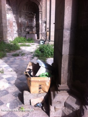 Viterbo - Degrado e immondizia alle Fortezze