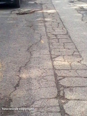 Viterbo - La strada in via Santa Maria in Silice