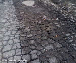 Viterbo - La strada in via Santa Maria in Silice