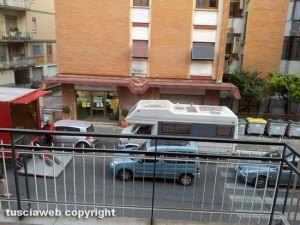 Viterbo - Parcheggio selvaggio a via Monte Bianco