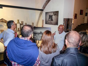 Dancalia terra di conquista -Tassi con alcuni ospiti