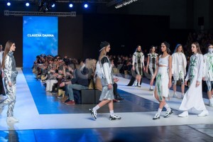 Gli abiti di Claudia Danna in passerella