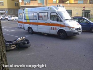 Viterbo - L'incidente in via Vicenza 