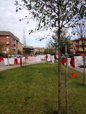 L'installazione dell'associazione "Mafalda e le altre" al parco di Civita Castellana