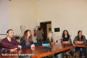 Alcuni studenti italiani e alcune studentesse russe
