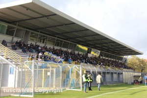 La tribuna allo stadio Rocchi