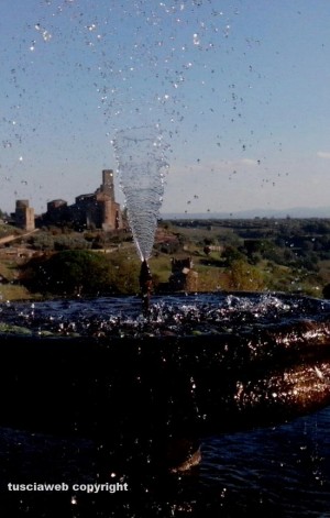 Tuscania - Fontana del parco di Lavello