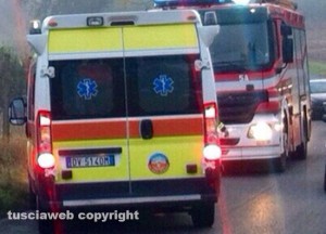 Ambulanza e vigili del fuoco (Immagine di repertorio)