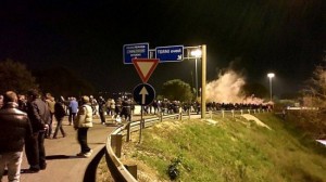 La manifestazione degli operai dell'Ast di Terni sulla E45