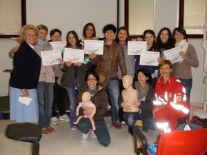 Viterbo - Cri - Il corso di manovre salvavita pediatriche all'asilo "La bottega dei talenti"