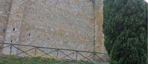Tarquinia - Il tratto di mura ripulito