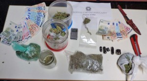 rte - La droga sequestrata dai carabinieri