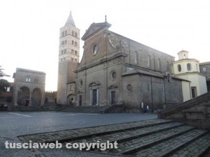 Viterbo - Piazza San Lorenzo
