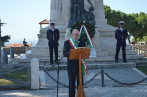Celebrazioni del 4 novembre a Tarquinia, il sindaco Mazzola legge il suo intervento