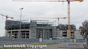 Viterbo - Il complesso della Polonord incompiuto dietro il tribunale