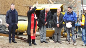 Ascensore valle Faul - Don Luigi benedice il cantiere