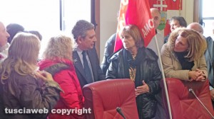 Provincia - Dipendenti e sindacati occupano la sala del consiglio