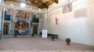 La chiesa di san Silvestro con le opere esposte