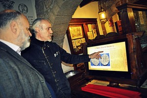 Valentini visita l’“Antica Zecca di Viterbo” e il Laboratorio di Marco Gugliemi