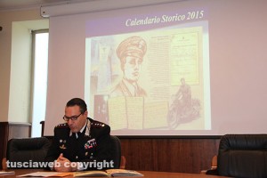 Il colonnello Conte presenta il calendario dell'Arma dei carabinieri 2015