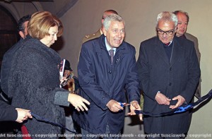 Sacro e profano - L'inaugurazione