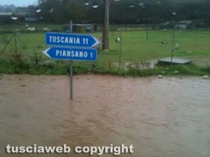 Capodimonte - Allagato il bivio sulla Piansano - Tuscania