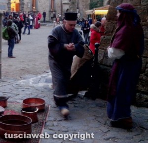 Il presepe vivente per le vie di Civita di Bagnoregio
