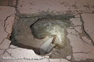 Viterbo - Voragine in via del Pilastro