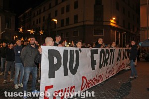 Viterbo - La fiaccolata di CasaPound di solidarietà con "Ervin, Dighino, Conte e Jacopetto"