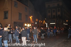 Viterbo - La fiaccolata di CasaPound di solidarietà con "Ervin, Dighino, Conte e Jacopetto"