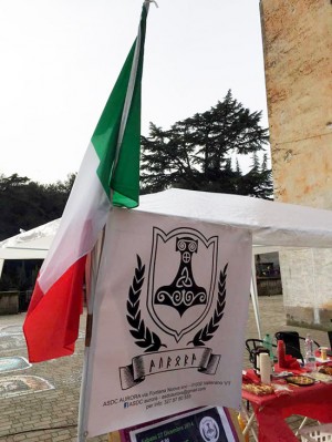 Vallerano - I ragazzi dell'Aurora distribuiscono il pane