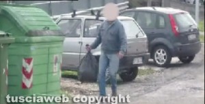 Nas - Scoperti due fratelli falsi ciechi 