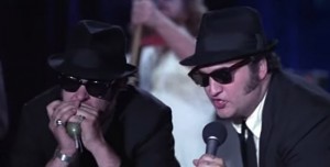 Dan Aykroyd e John Belushi nei panni dei Blues Borthers