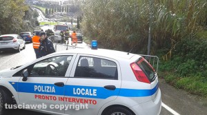Viterbo - Voragine sulla Tangenziale ovest