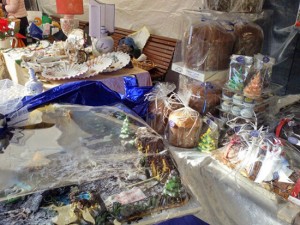 Gli stand natalizi della Cna in piazza del Comune