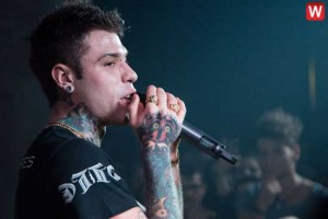 Viterbo - Fedez si esibisce al Subway