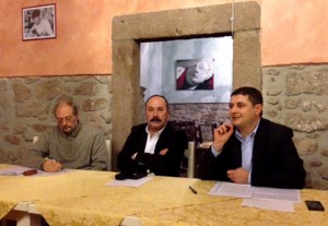 Da sinistra: l'ex sindaco di Soriano Alessandro Pizzi, il segretario del circolo locale Pd Federico Fabrizi e il deputato Pd Alessandro Mazzoli