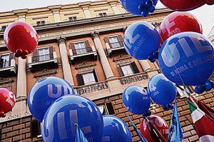 Sciopero a Roma, i palloncini della Uil