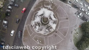 Viterbo - Neve nella zona di piazza della Rocca vista col drone