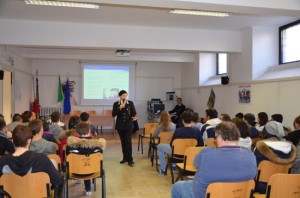 Viterbo - I carabinieri incontrano gli studenti