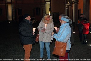La fiaccolata per Charlie