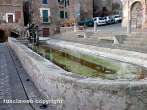 Sutri - Un lunghissimo lavatoio