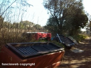 Viterbo - Rifiuti nel quartiere Villanova