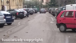 Viterbo - Sporcizia in via del Pilastro