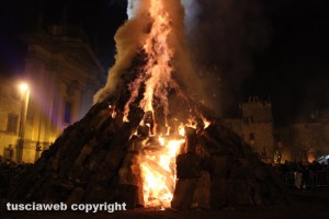 Bagnaia - Il sacro fuoco di Sant'Antonio