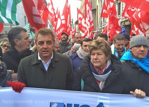 Milano - Lando Sileoni e Susanna Camusso in corteo