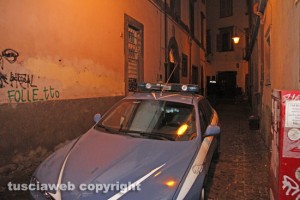 Viterbo - L'intervento della polizia in via Romanelli