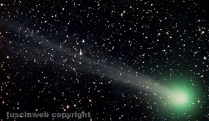 La cometa Lovejoy mostra la coda